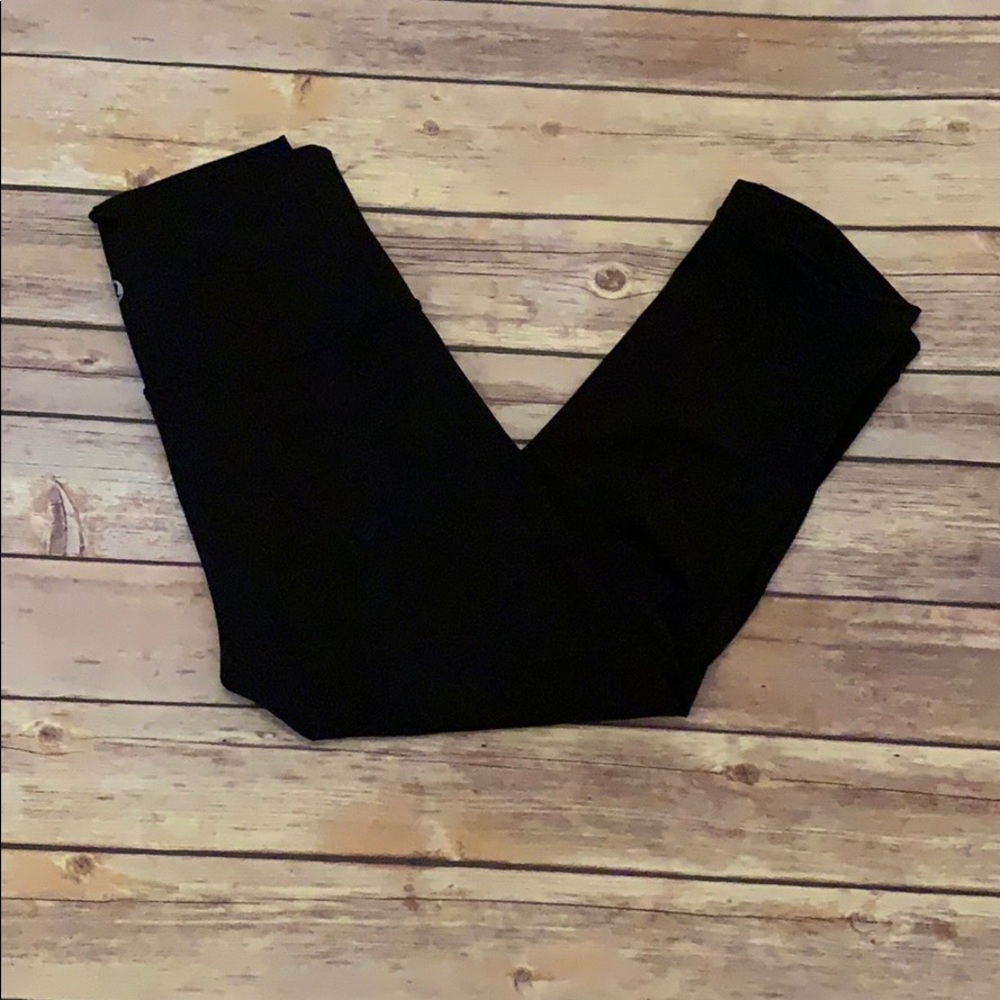Lululemon black 21” leggings size 2